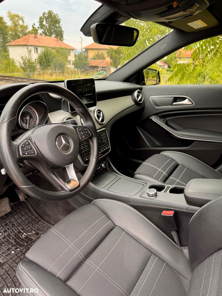 Mercedes-Benz GLA 250 4MATIC 7G-DCT SCORE! - 14