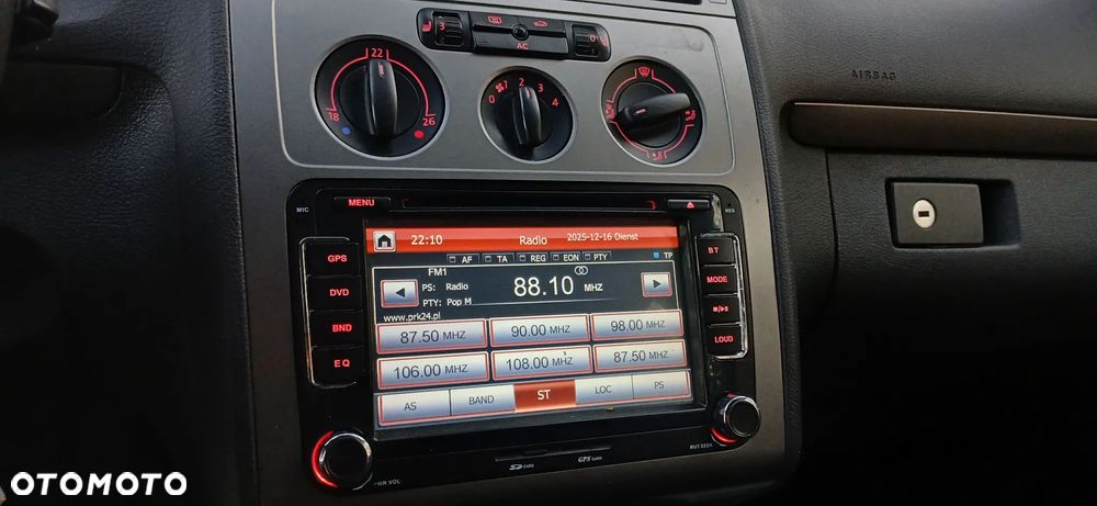 Volkswagen Touran 1.9 TDI DSG United - 16