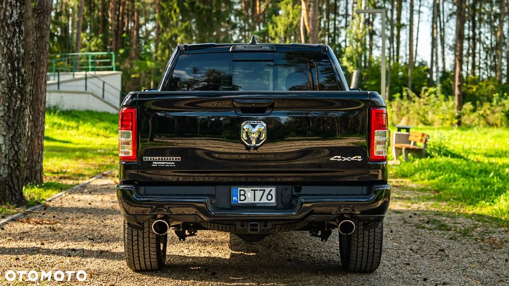 RAM 1500 5.7 Crew Cab Bighorn - 32