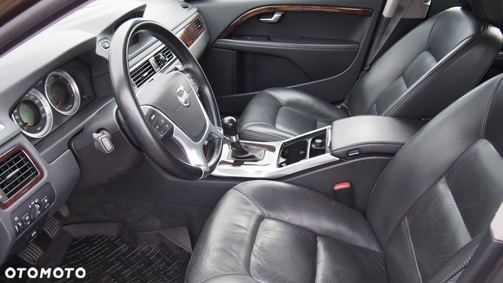 Volvo XC 70 - 10
