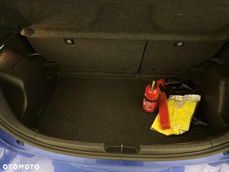 Toyota Yaris - 22