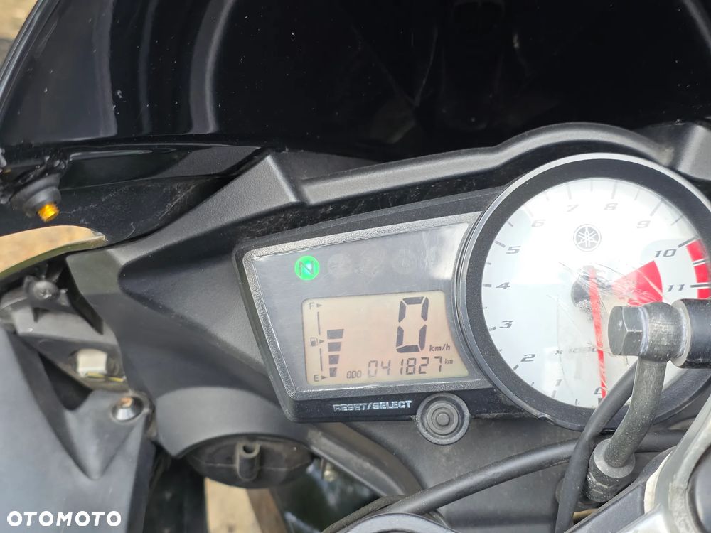 Yamaha YZF - 16