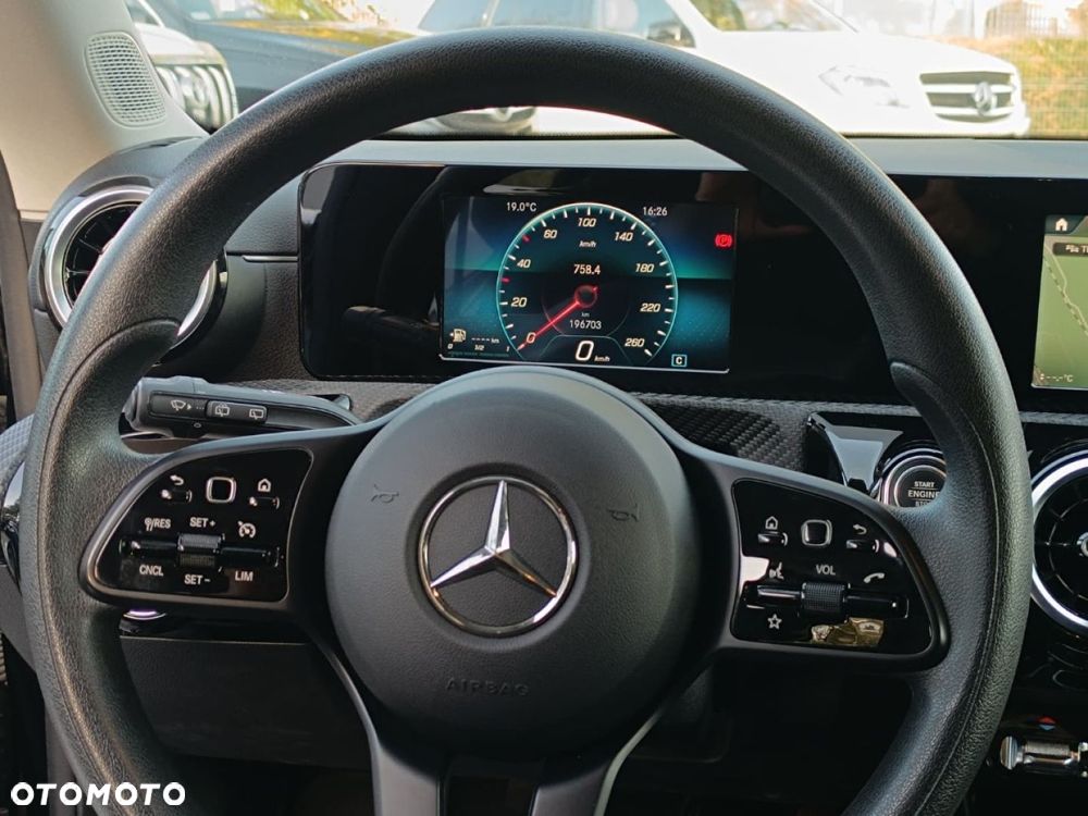 Mercedes-Benz CLA 200 d Shooting Brake - 19