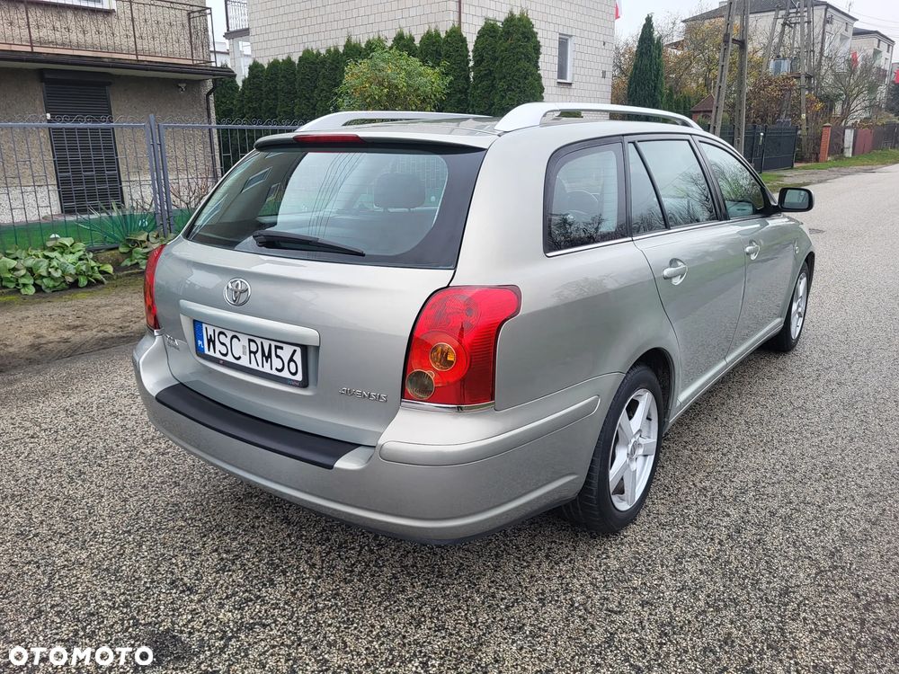 Toyota Avensis 1.8 VVT-i Sol - 3