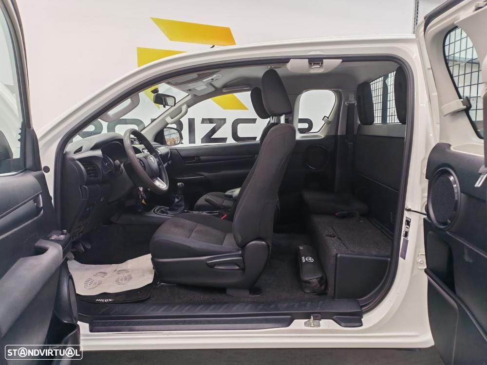 Toyota Hilux 2.4 D-4D 4WD CE 3L - 19