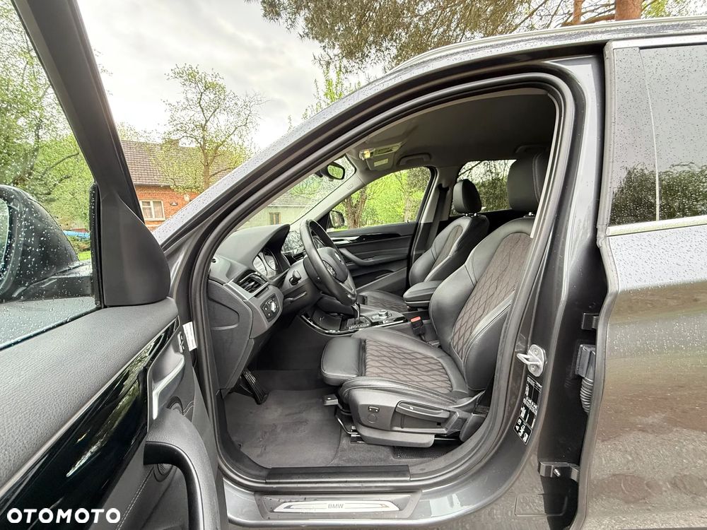 BMW X1 xDrive18d xLine - 15