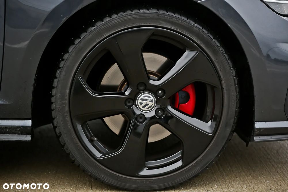 Volkswagen Golf - 9