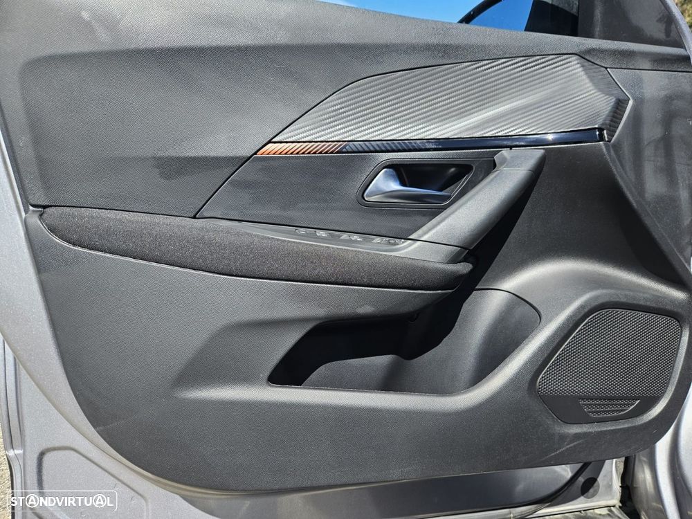 Peugeot 2008 1.2 PureTech Active Pack - 46