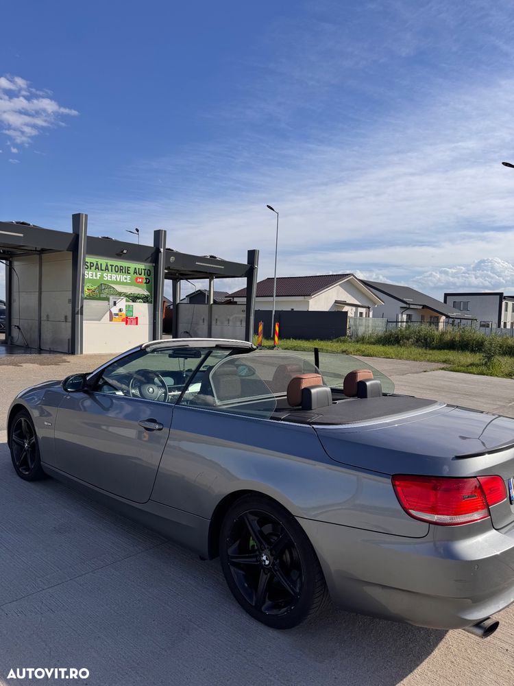 BMW Seria 3 320i - 3