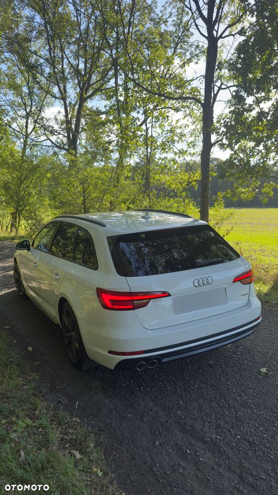 Audi A4 Avant - 17