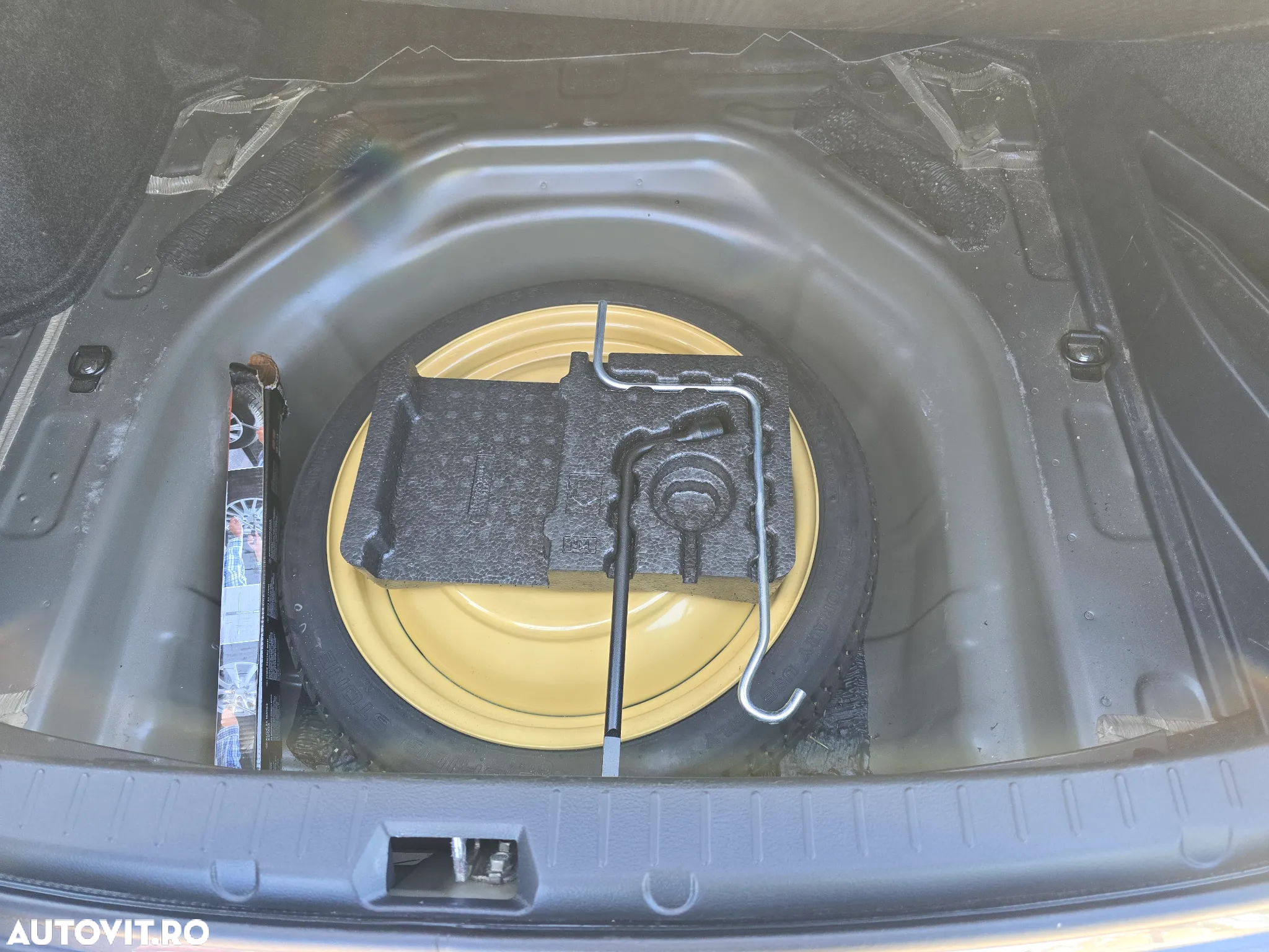 Toyota Corolla 2.0 D-4D DPF Sol - 11
