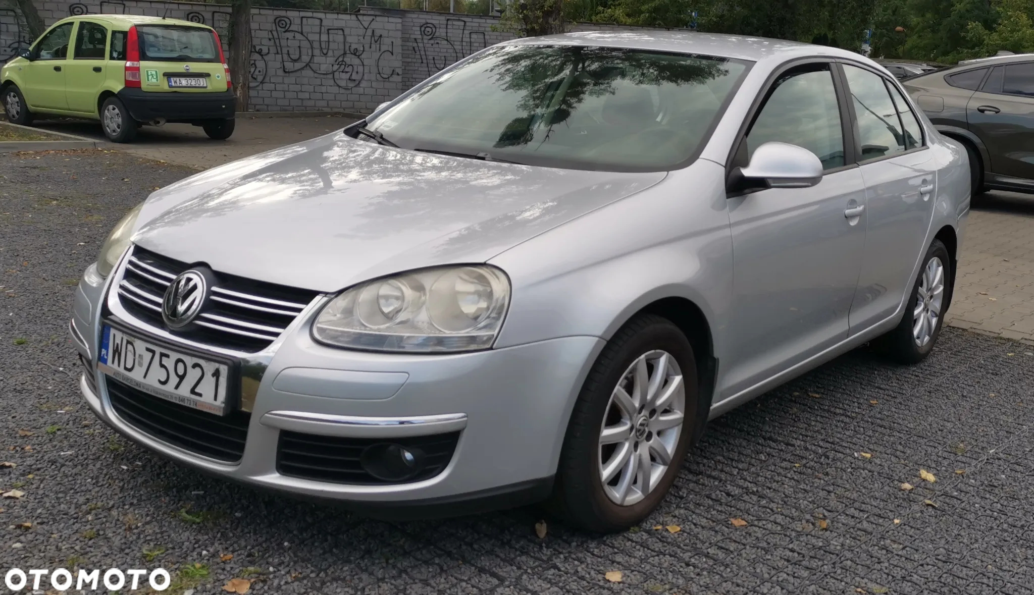 Volkswagen Jetta 1.6 FSI Trendline - 3