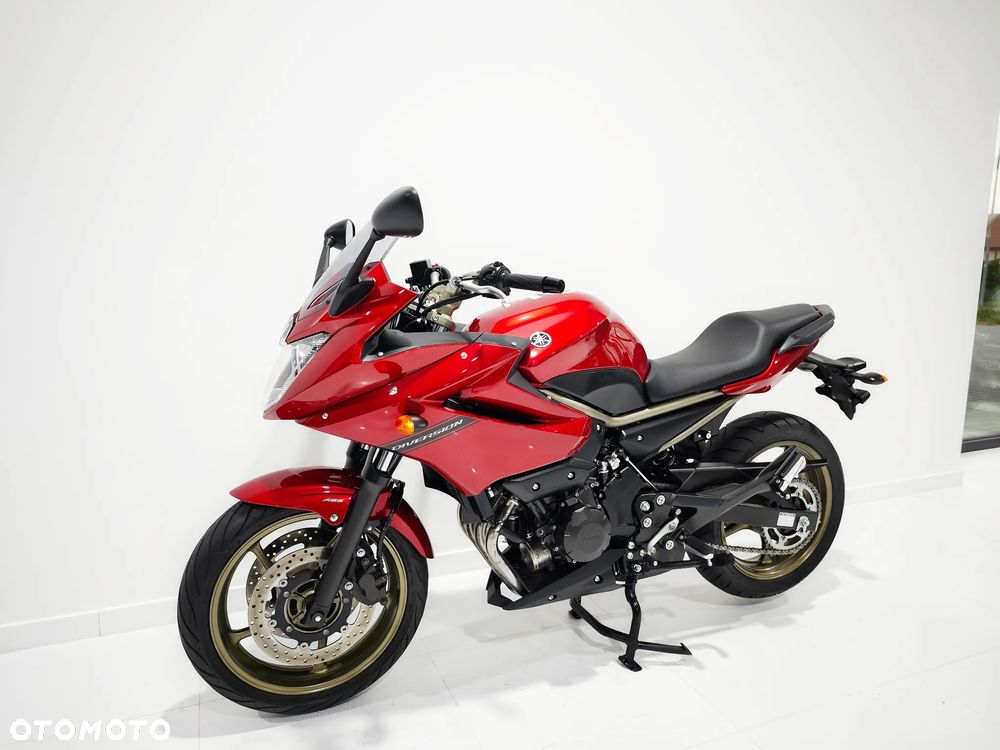Yamaha XJ - 16