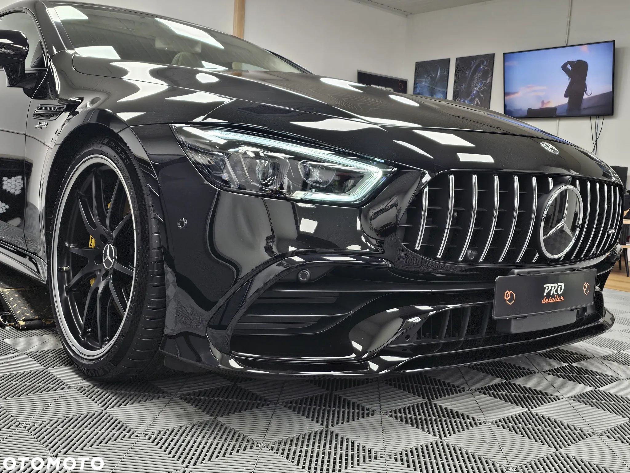 Mercedes-Benz AMG GT 53 4-Matic+ - 19