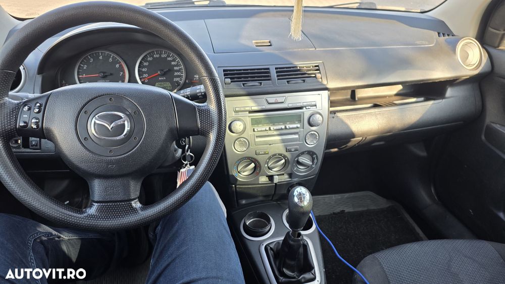 Mazda 2 - 5