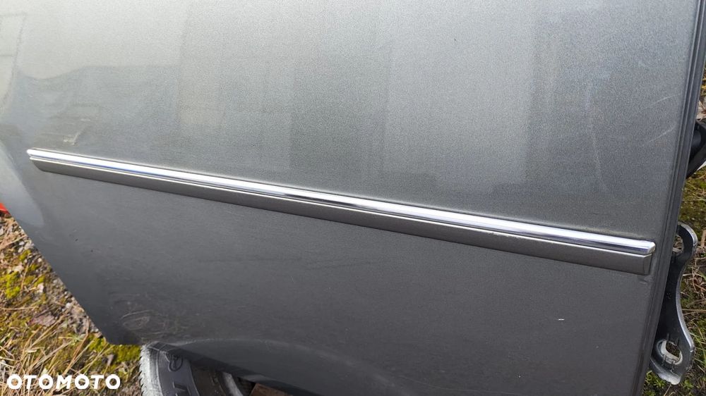 DRZWI PRAWY TYŁ TYLNE KOMPLETNE PDM ORYGINALNY LAKIER KLAMKA CHROM LISTWA CHRYSLER 300C PRZED LIFT SEDAN KOMBI - 6