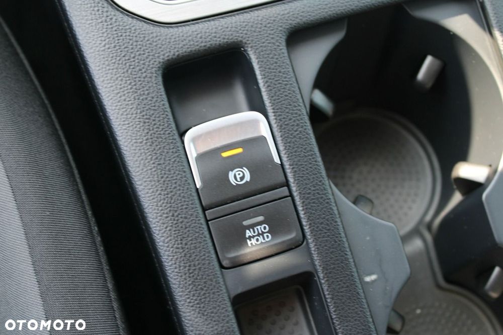 Volkswagen Passat - 26