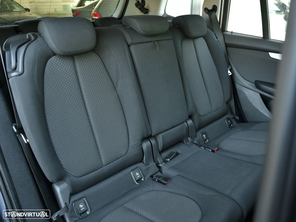 BMW 216 Gran Tourer i 7L - 7