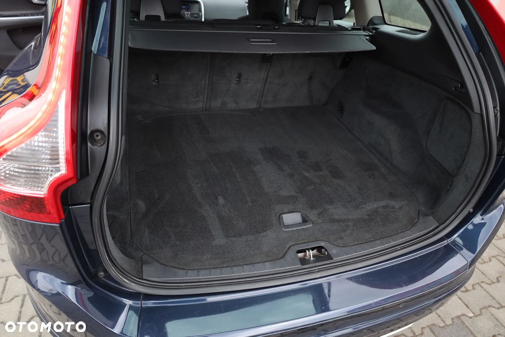 Volvo XC 60 D4 Geartronic Kinetic - 28