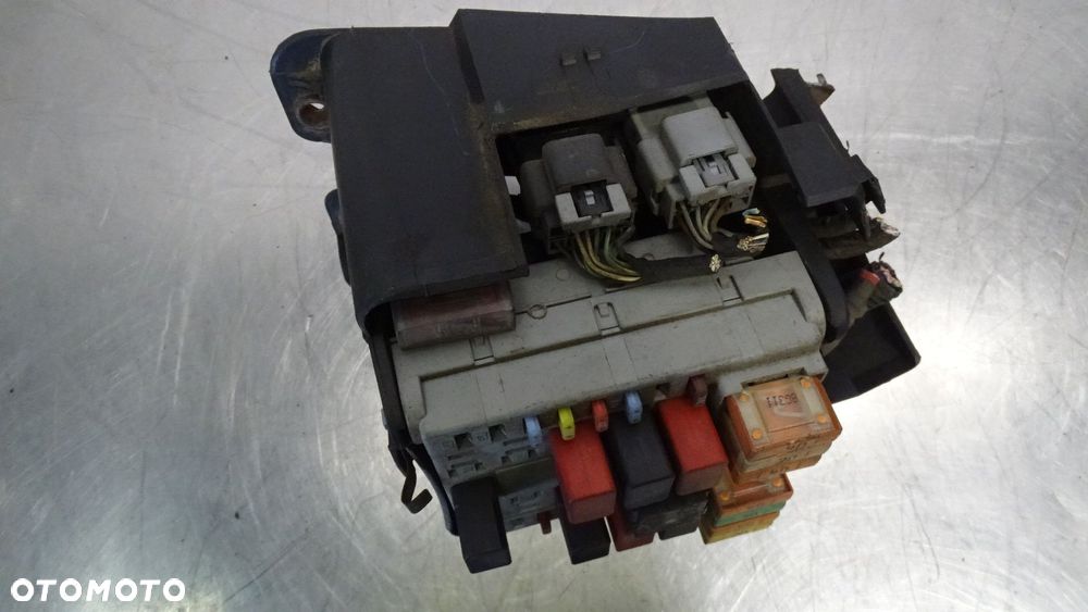 SKRZYNKA BEZPIECZNIKÓW FIAT DOBLO I LIFT 1.2 - 7