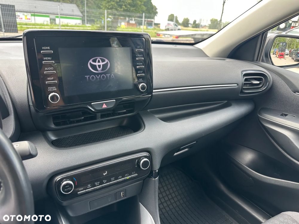 Toyota Yaris - 15