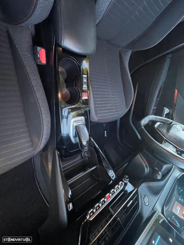 Peugeot e-208 Style - 18