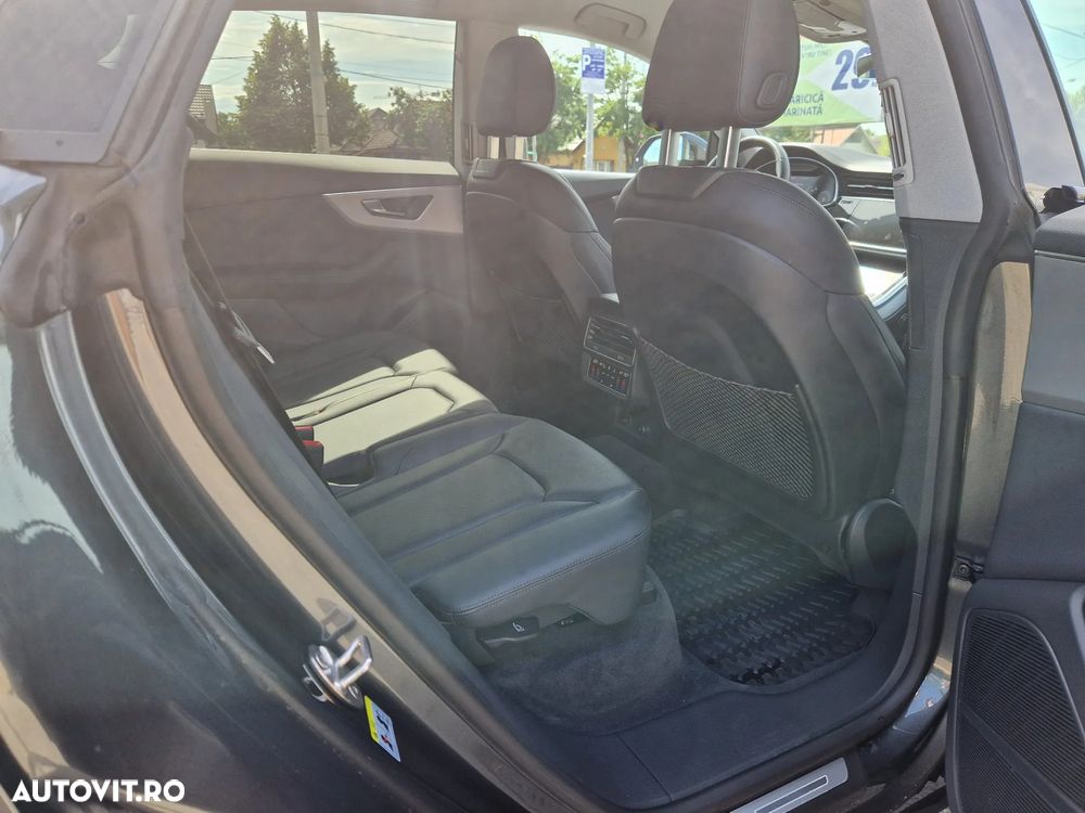 Audi Q8 3.0 55 TFSI quattro Tiptronic MHEV - 6