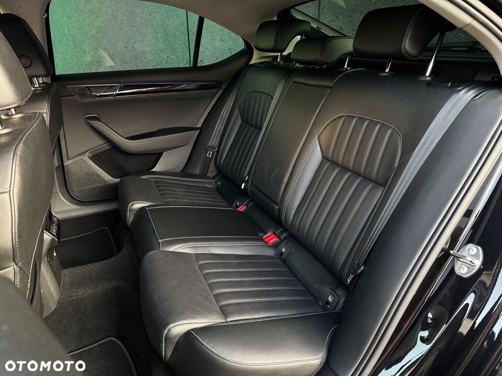 Skoda Superb 2.0 TDI SCR 4x4 L&K DSG - 15