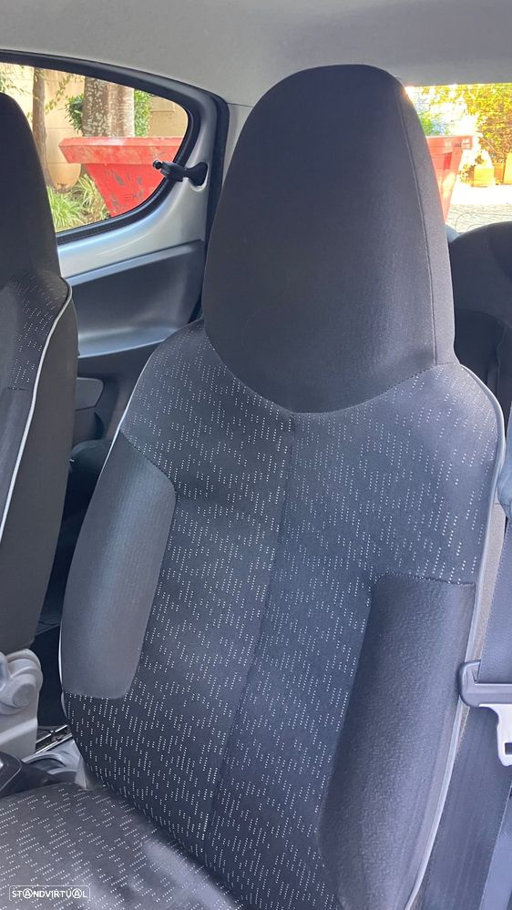 Peugeot 107 1.0 Black&Silver - 18