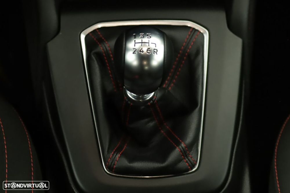 Ford Focus SW 1.0 EcoBoost MHEV ST-Line X - 14