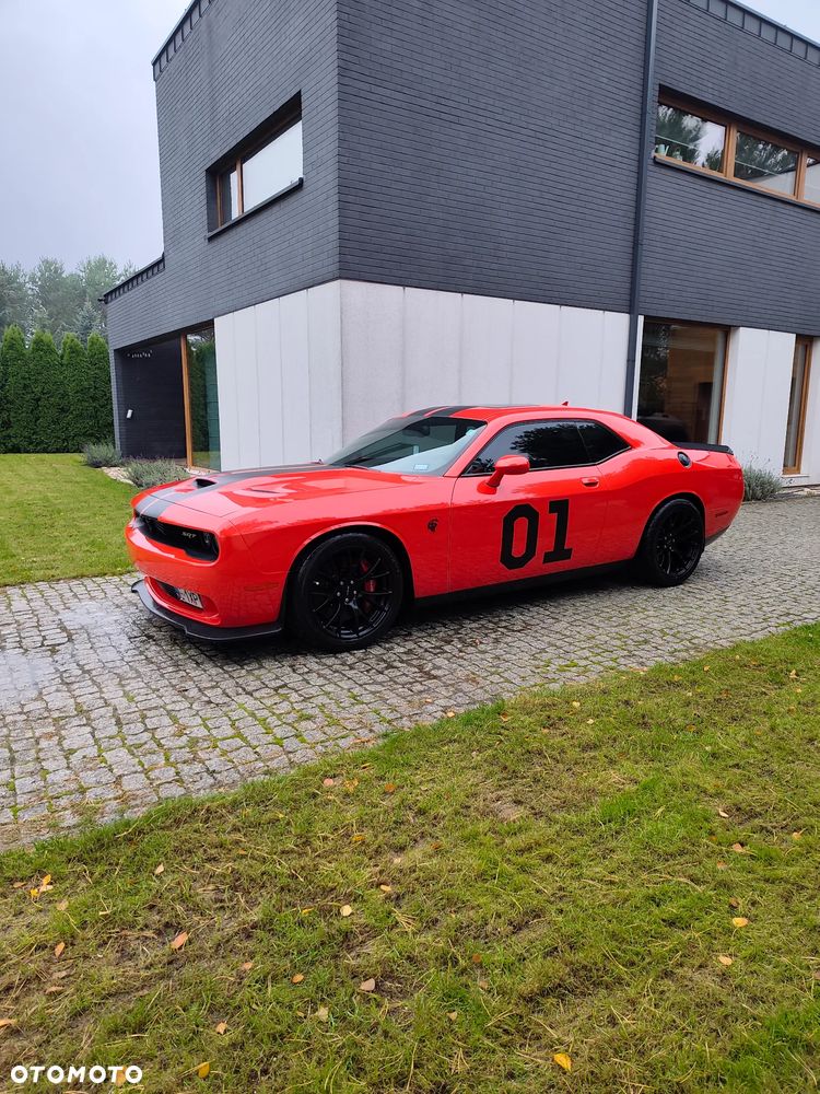 Dodge Challenger - 3