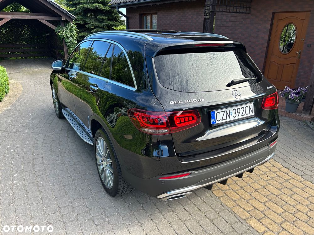 Mercedes-Benz GLC 300 de 4Matic 9G-TRONIC AMG Line Plus - 6