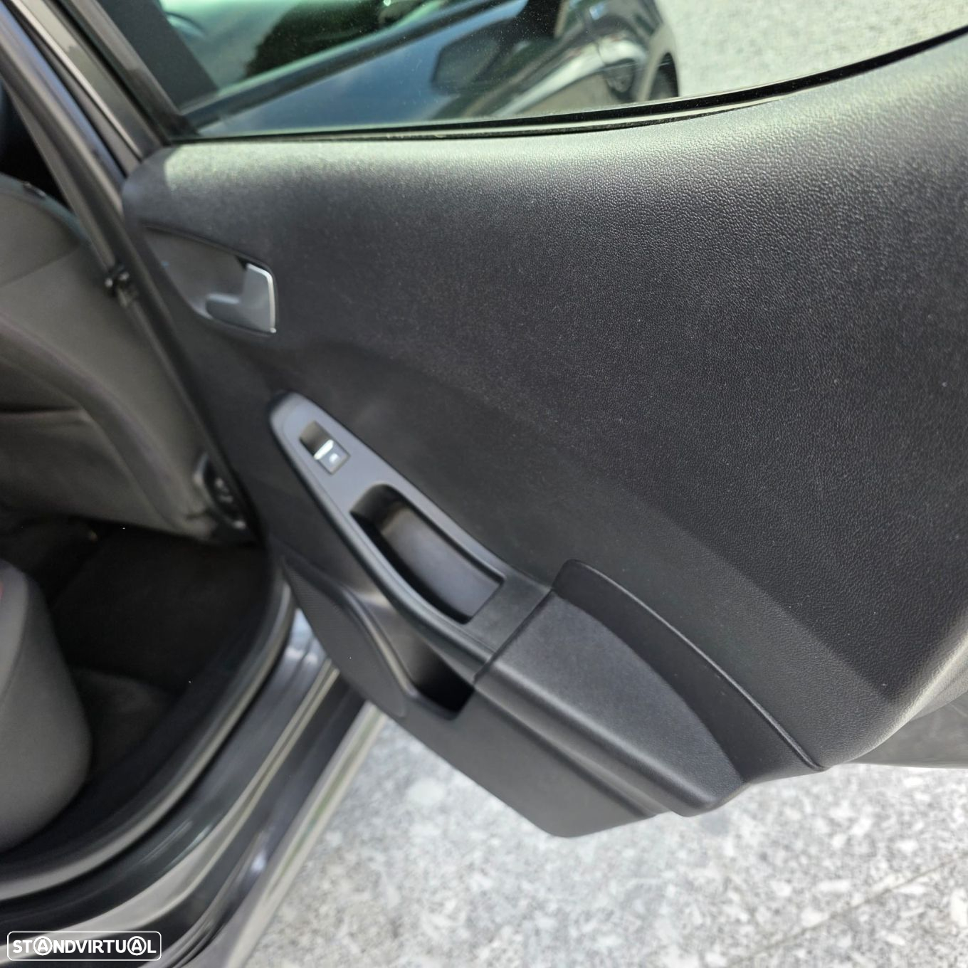 Ford Fiesta 1.0 EcoBoost MHEV ST-Line - 39
