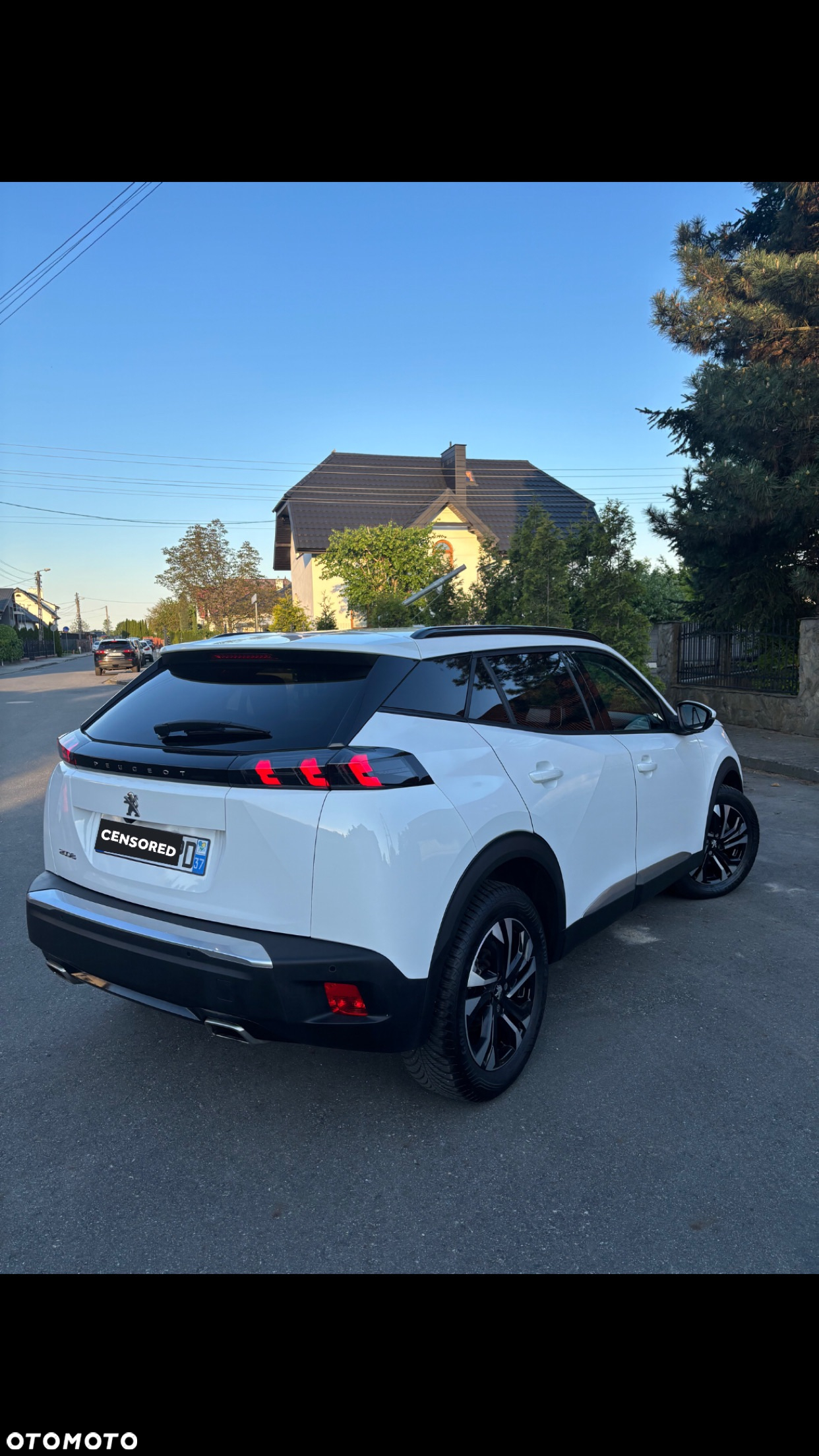 Peugeot 2008 PureTech 130 EAT8 Allure - 6