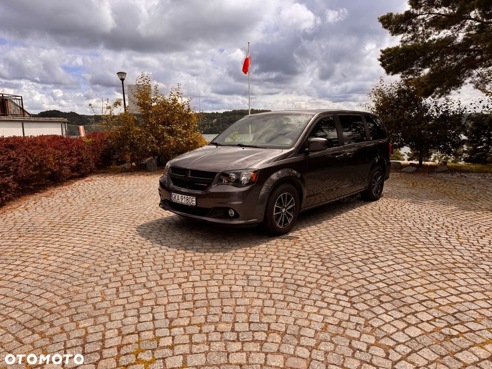 Dodge Grand Caravan 3.6 R/T - 8