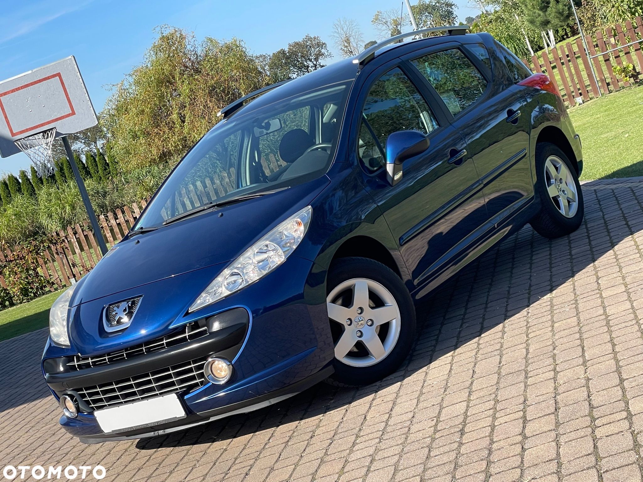 Peugeot 207 - 1