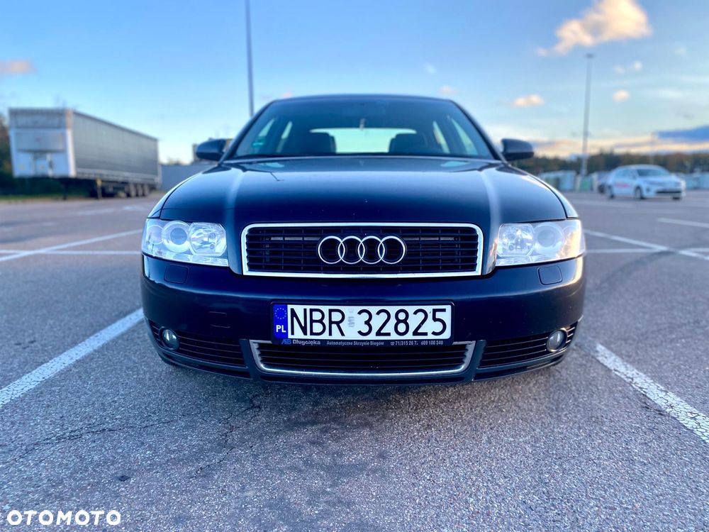 Audi A4 Limousine - 3