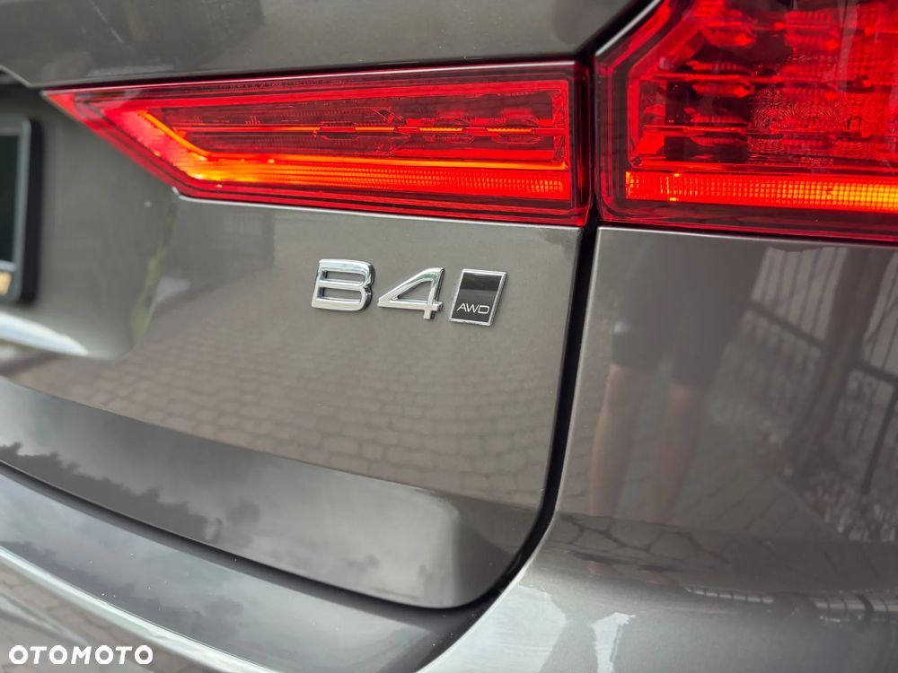 Volvo XC 60 B4 D AWD Geartronic Inscription - 16