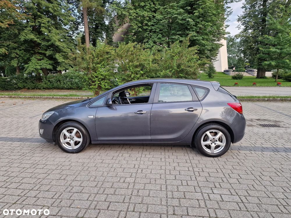 Opel Astra 1.6 Cosmo - 28