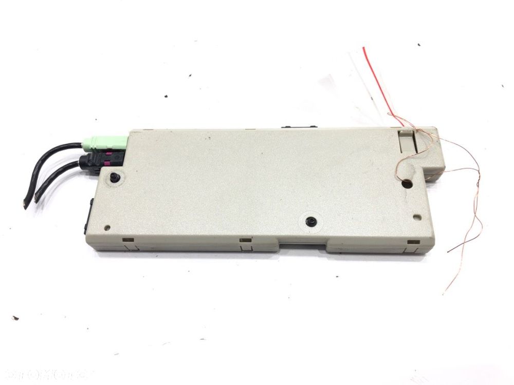 WZMACNIACZ ANTENOWY  BMW 5 (F10) 2009 - 2016 520 d xDrive 135 kW [184 KM] olej napędowy 2013 - 2014 - 2