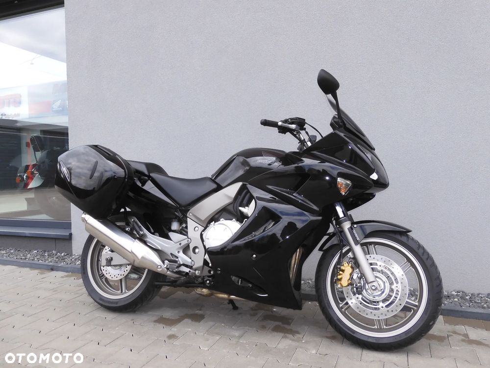 Honda CBF - 15