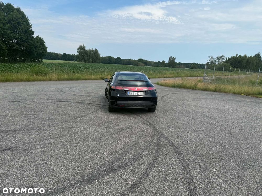 Honda Civic 1.8 Comfort - 3