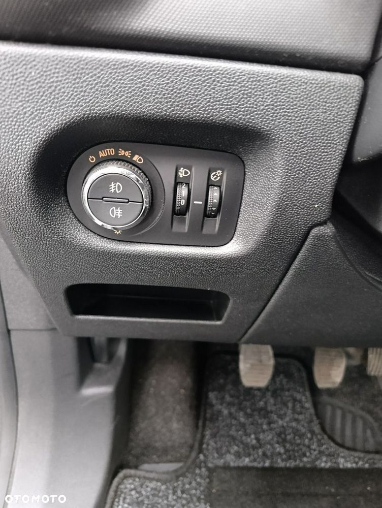 Opel Corsa - 12