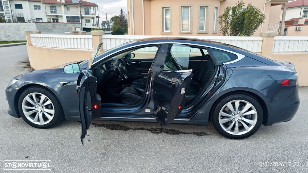 Tesla Model S 100D - 2