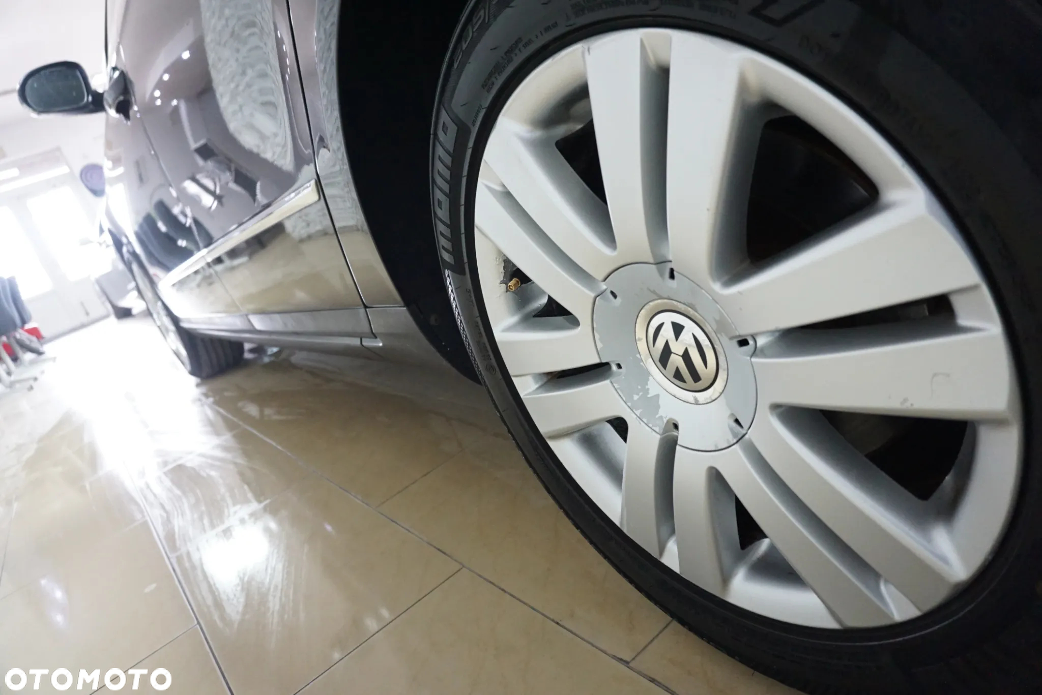 Volkswagen Passat 2.0 TDI DPF Highline - 10