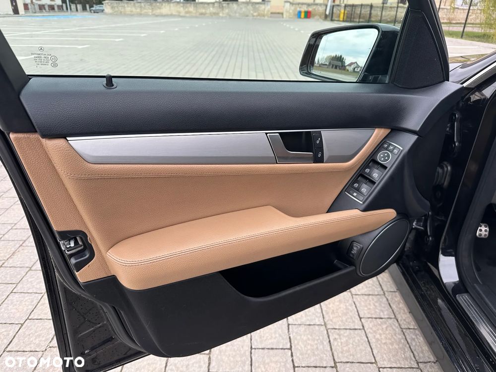 Mercedes-Benz Klasa C 200 CDI Avantgarde Edition - 11