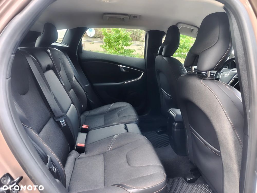 Volvo V40 Cross Country D2 - 8
