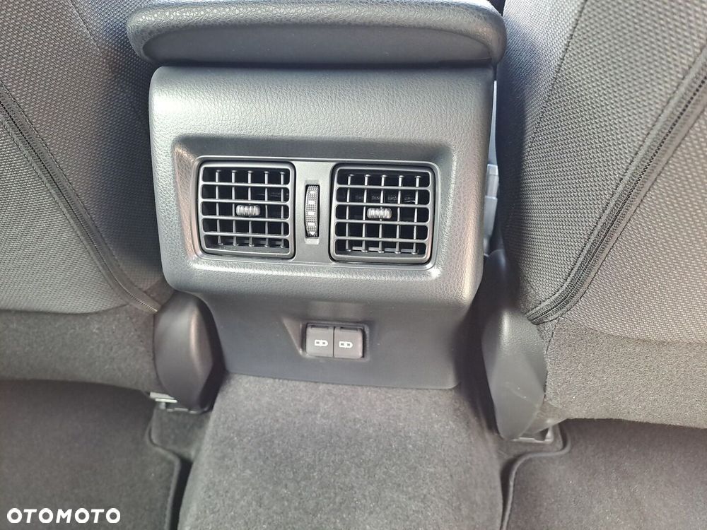 Toyota Camry - 31
