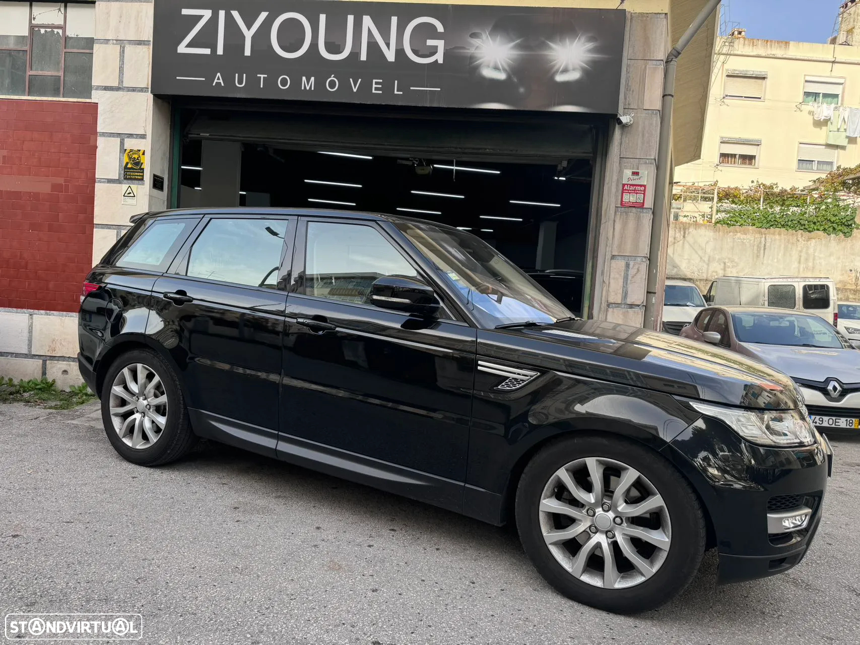 Land Rover Range Rover Sport 3.0 TDV6 HSE - 2