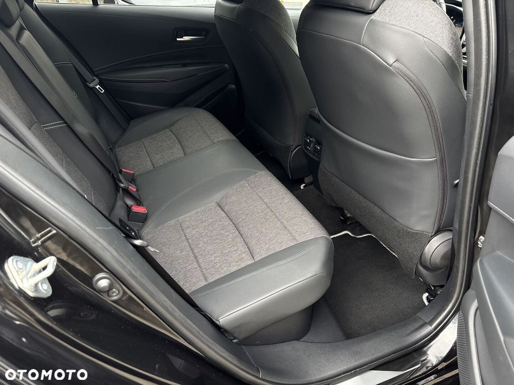 Toyota Corolla 1.8 Hybrid Style - 22